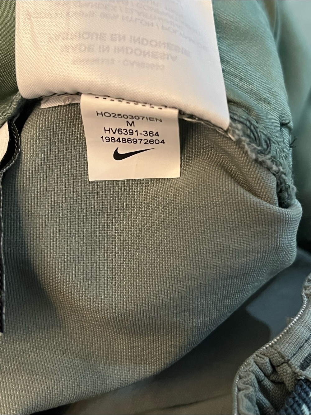 Nike ACG Smith Summit Zip Off Pants ‘Green’ (size wmns M) - Picture 8 of 12